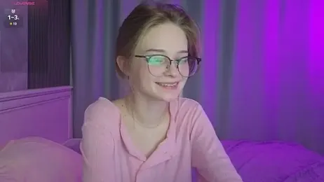 vialeta_baby — Stripchat recorded stream image, 06.10.2025 22:20