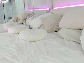 diamondt33n — Camsoda recorded stream image, 07.10.2025 07:10