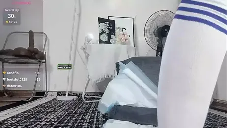 momo-5952 — Stripchat recorded stream image, 07.10.2025 15:10