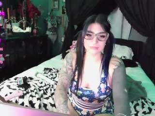 sallylynn — Camsoda recorded stream screenshot (08 Oct 2025)