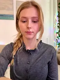 LunaRase — Stripchat recorded stream screenshot (08 Oct 2025)