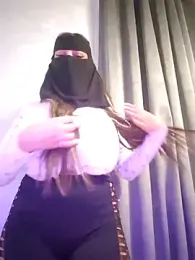 _arabica_ — Stripchat recorded stream image, 19.02.2025 18:30