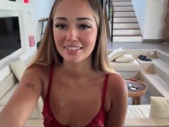 luvlivvyy — Chaturbate recorded stream image, 09.10.2025 02:10