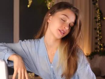 little_poetry — Chaturbate recorded stream image, 09.10.2025 15:00