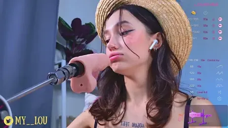 MyLoulaby — Stripchat recorded stream screenshot (10 Oct 2025)