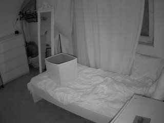 voyeurcam-julmodels-reallife-3 — Camsoda recorded stream image, 09.10.2025 18:00