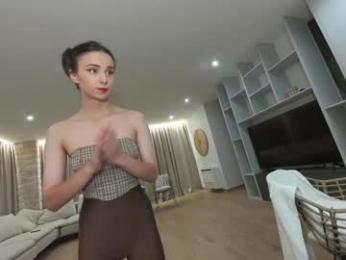 ehotlovea — Chaturbate recorded stream image, 13.10.2025 00:00