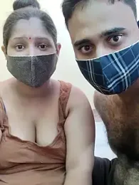 IND_COUPLE1 — Stripchat recorded stream image, 13.10.2025 04:10