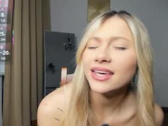 glossybabe_ — Chaturbate recorded stream image, 13.10.2025 07:20