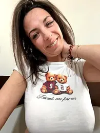 Almmaxxxx — Stripchat recorded stream image, 14.10.2025 04:00