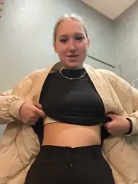 NikaMur — Stripchat recorded stream screenshot (14 Oct 2025)