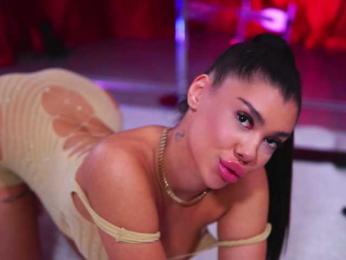NatyDesiree — Bongacams recorded stream image, 14.10.2025 11:00