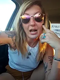 SheIsSomething — Stripchat recorded stream image, 14.10.2025 23:50