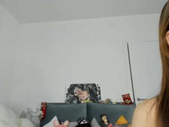 dolly-ll — Bongacams recorded stream image, 20.02.2025 13:10