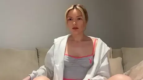 lolableux — Stripchat recorded stream screenshot (16 Oct 2025)