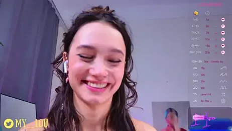 MyLoulaby — Stripchat recorded stream screenshot (17 Oct 2025)