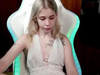 ho1yh01e — Chaturbate recorded stream image, 17.10.2025 19:40
