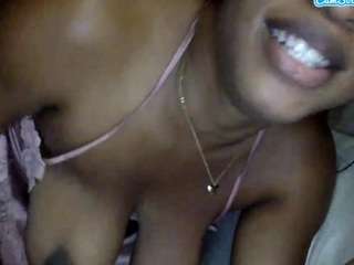 iluvsaffire-bleu — Camsoda recorded stream screenshot (17 Oct 2025)