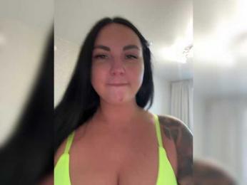 KROSHKA_N — Bongacams recorded stream screenshot (18 Oct 2025)