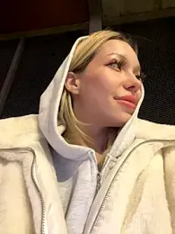 babydolll — Stripchat recorded stream image, 18.10.2025 12:20
