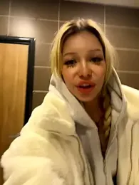 babydolll — Stripchat recorded stream image, 18.10.2025 12:20
