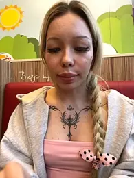 babydolll — Stripchat recorded stream image, 18.10.2025 12:20