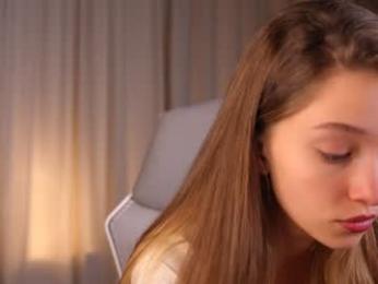 little_poetry — Chaturbate recorded stream image, 18.10.2025 15:40