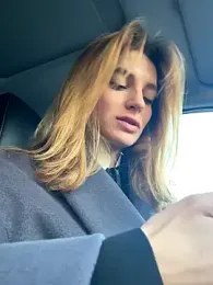 -AngelAri- — Stripchat recorded stream image, 19.10.2025 09:00