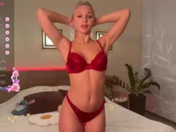 roselyn_rose — Chaturbate recorded stream image, 19.10.2025 15:20
