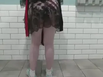 AverageRose — Stripchat recorded stream screenshot (20 Oct 2025)