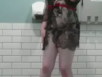 AverageRose — Stripchat recorded stream screenshot (20 Oct 2025)