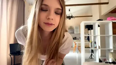 FruityXo — Stripchat recorded stream screenshot (20 Oct 2025)