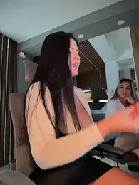 Carolina_Novoa — Stripchat recorded stream screenshot (21 Oct 2025)