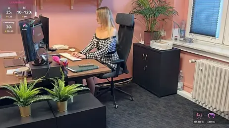 legsLONG — Stripchat recorded stream image, 23.10.2025 04:00