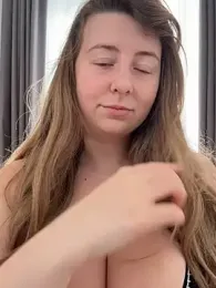 curvyflawless — Stripchat recorded stream screenshot (24 Oct 2025)