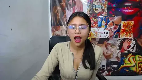 SofieLove_01 — Stripchat recorded stream image, 24.10.2025 09:00