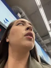 Holly_Play — Stripchat recorded stream image, 24.10.2025 10:00