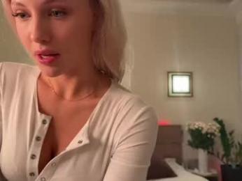 roselyn_rose — Chaturbate recorded stream image, 24.10.2025 16:10
