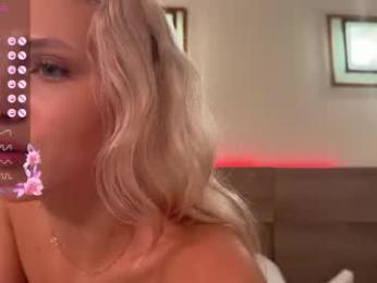 roselyn_rose — Chaturbate recorded stream image, 24.10.2025 16:10
