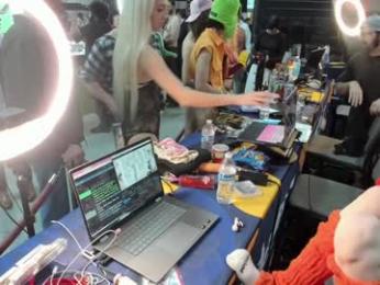 eve003300 — Chaturbate recorded stream image, 24.10.2025 21:20