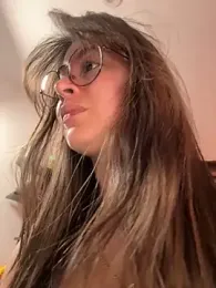 Sharon_07 — Stripchat recorded stream image, 24.10.2025 23:20