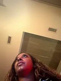Your_Paris — Stripchat recorded stream image, 25.10.2025 04:10