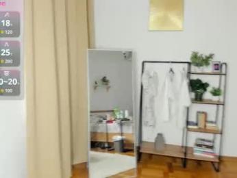 glossybabe_ — Chaturbate recorded stream image, 26.10.2025 07:00