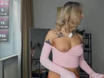 glossybabe_ — Chaturbate recorded stream image, 26.10.2025 07:00