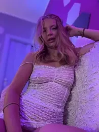 AnastasiaAniess — Stripchat recorded stream image, 27.10.2025 19:50