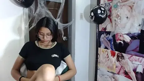 SofieLove_01 — Stripchat recorded stream image, 28.10.2025 09:00