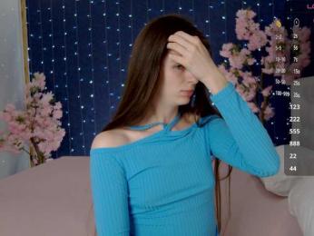 Mirror-Girl — Bongacams recorded stream image, 28.10.2025 14:30