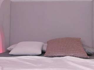 chloedee — Camsoda recorded stream image, 28.10.2025 11:50