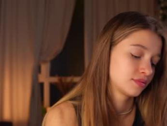 little_poetry — Chaturbate recorded stream image, 28.10.2025 16:20