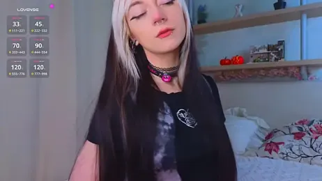 TristaRoht — Stripchat recorded stream screenshot (28 Oct 2025)